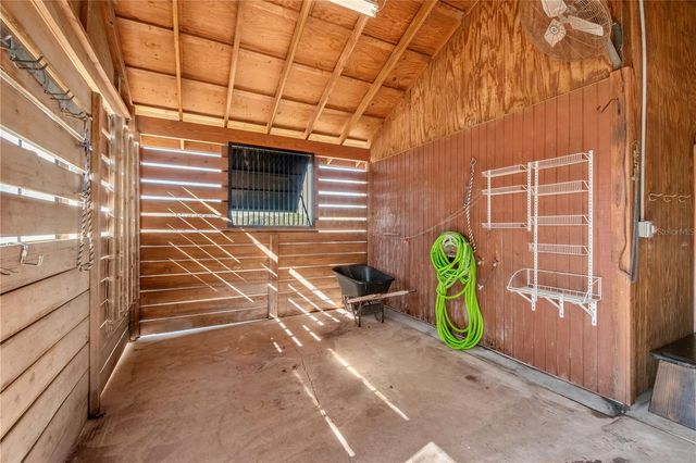 9760 W HIGHWAY 316, Reddick, FL 32686