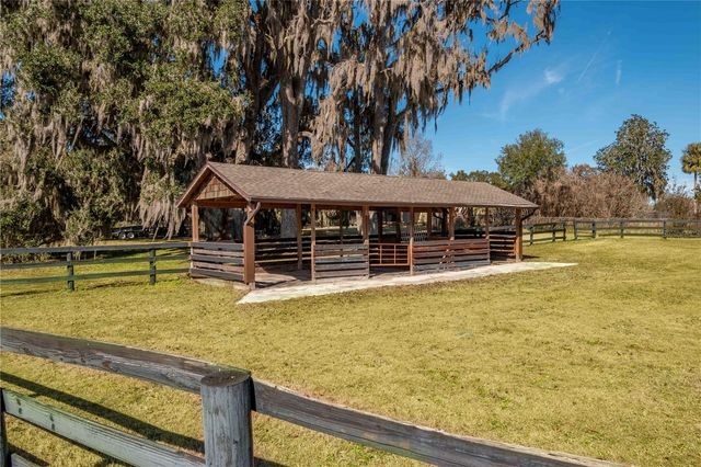 9760 W HIGHWAY 316, Reddick, FL 32686
