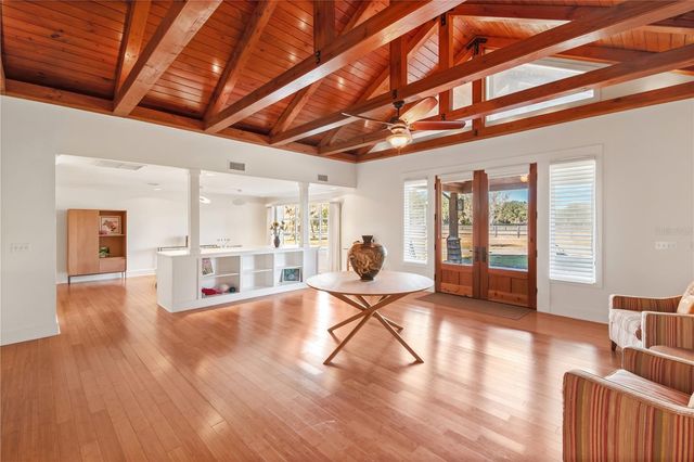 9760 W HIGHWAY 316, Reddick, FL 32686