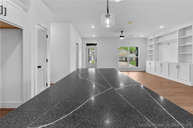 4640 Red Tail Ridge 213, Jeffersonville, IN 47130
