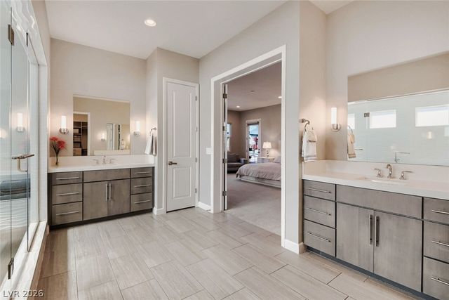 8494 Wolf Mountain Court, Las Vegas, NV 89129