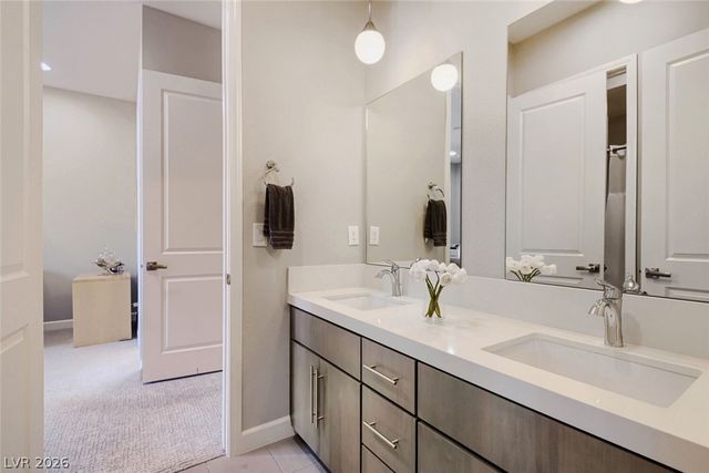 8494 Wolf Mountain Court, Las Vegas, NV 89129