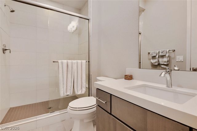 8494 Wolf Mountain Court, Las Vegas, NV 89129