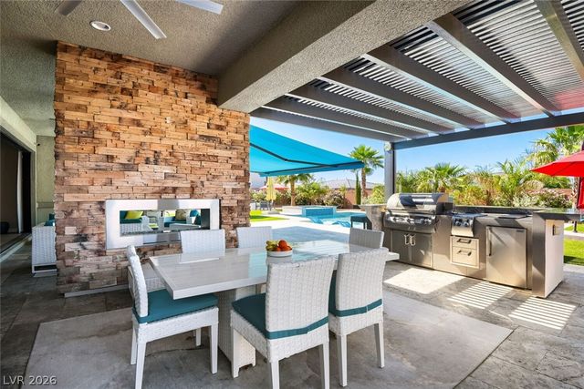 8494 Wolf Mountain Court, Las Vegas, NV 89129