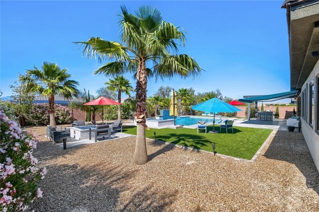 8494 Wolf Mountain Court, Las Vegas, NV 89129