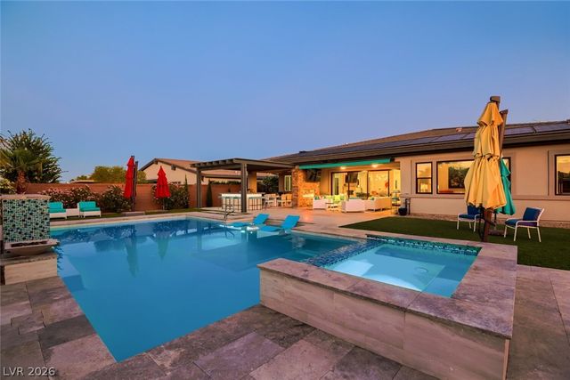 8494 Wolf Mountain Court, Las Vegas, NV 89129