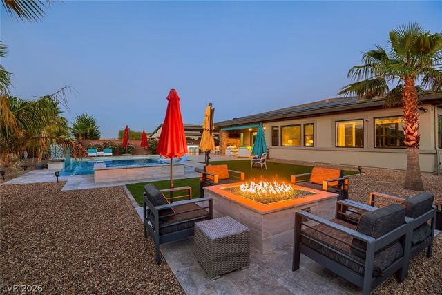 8494 Wolf Mountain Court, Las Vegas, NV 89129