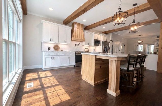 603 W Blue Spring Drive, Chatsworth, GA 30705