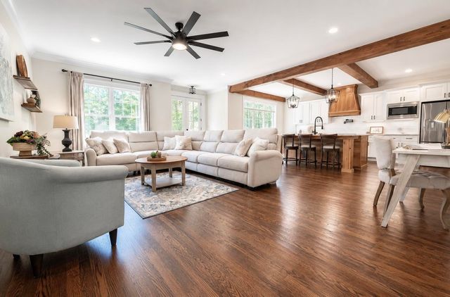 603 W Blue Spring Drive, Chatsworth, GA 30705