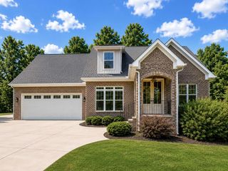 603 W Blue Spring Drive, Chatsworth, GA 30705
