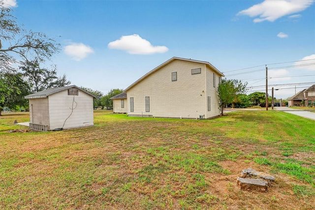 5226 Cain Dr, Corpus Christi, TX 78411