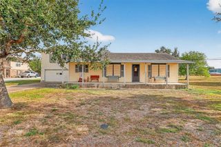 5226 Cain Dr, Corpus Christi, TX 78411