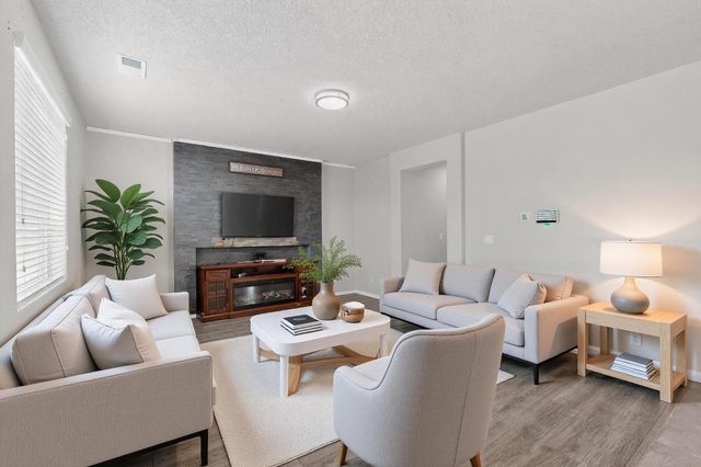 2405 Sorral Way SW, Albuquerque, NM 87121