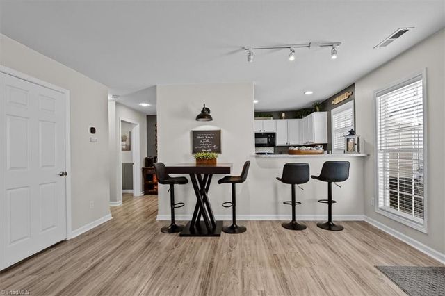 1102 Geoffrey Way, Kernersville, NC 27284