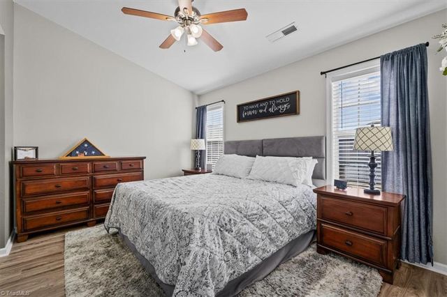 1102 Geoffrey Way, Kernersville, NC 27284