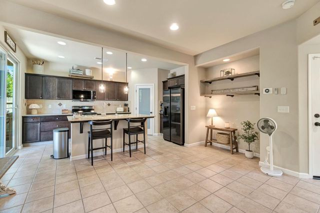 3194 Swift Avenue, Clovis, CA 93619