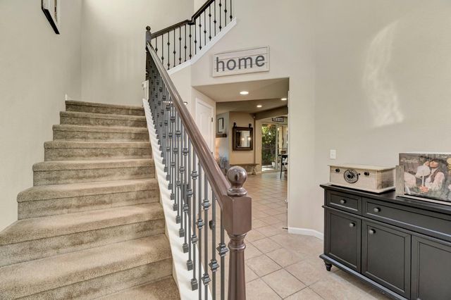 3194 Swift Avenue, Clovis, CA 93619