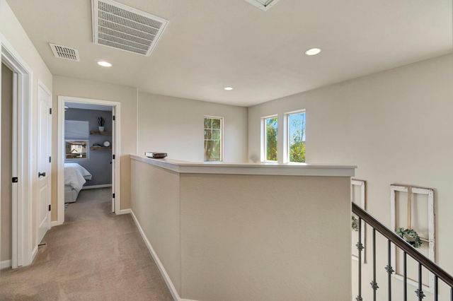3194 Swift Avenue, Clovis, CA 93619