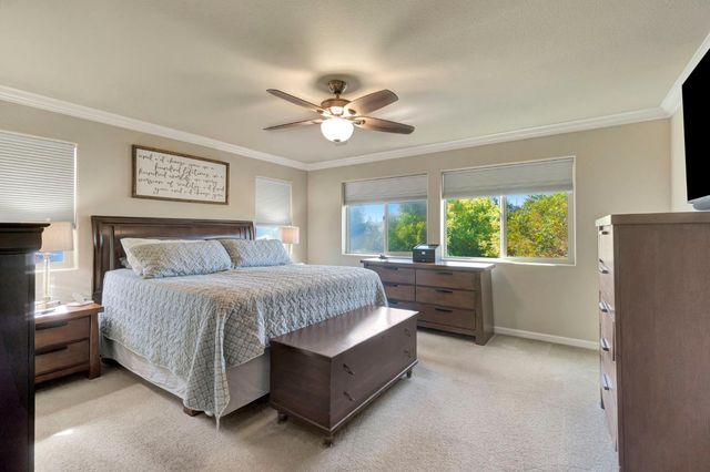 3194 Swift Avenue, Clovis, CA 93619