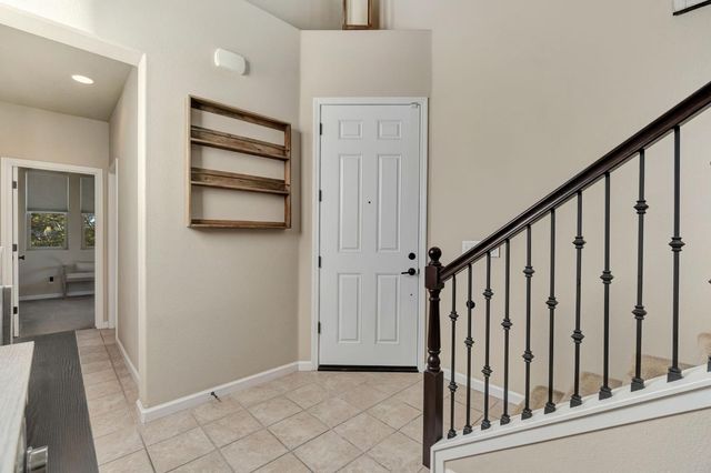 3194 Swift Avenue, Clovis, CA 93619