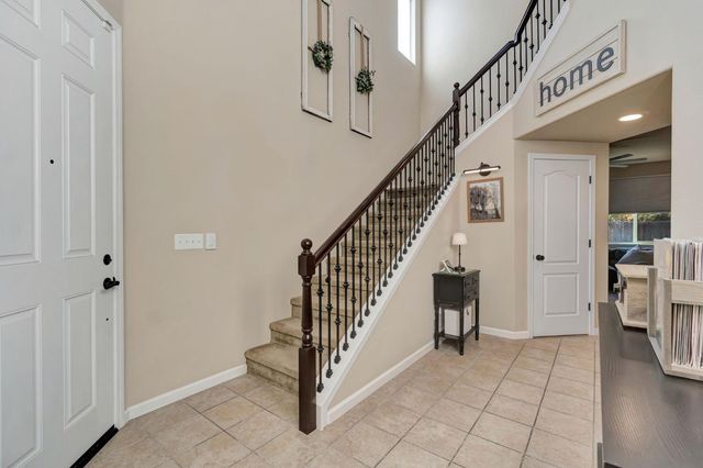 3194 Swift Avenue, Clovis, CA 93619