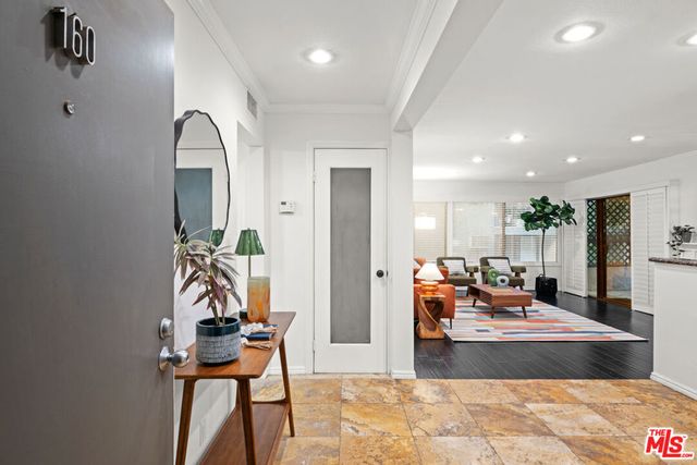 950 N Kings Road 160, West Hollywood, CA 90069