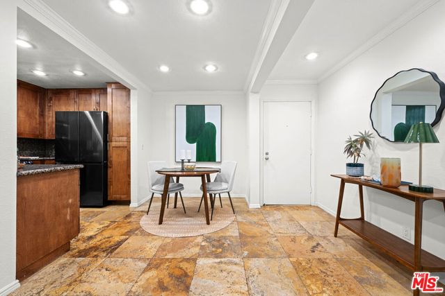 950 N Kings Road 160, West Hollywood, CA 90069