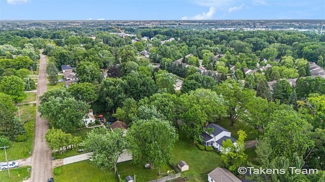 4223 Burton Street, Grand Rapids, MI 49546