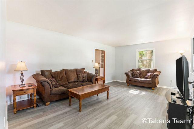 4223 Burton Street, Grand Rapids, MI 49546