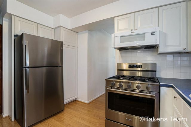 4223 Burton Street, Grand Rapids, MI 49546