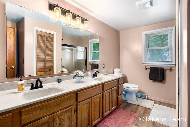 4223 Burton Street, Grand Rapids, MI 49546