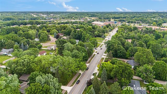 4223 Burton Street, Grand Rapids, MI 49546