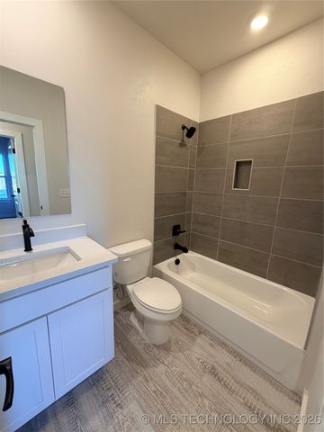 157 W 481 Road, Pryor, OK 74361