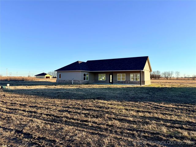 157 W 481 Road, Pryor, OK 74361