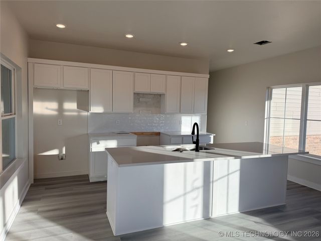 157 W 481 Road, Pryor, OK 74361