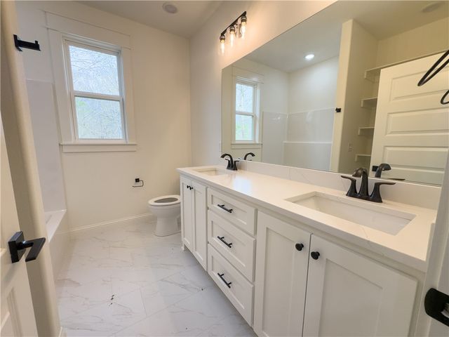 34 Newburgh Drive, Bella Vista, AR 72715