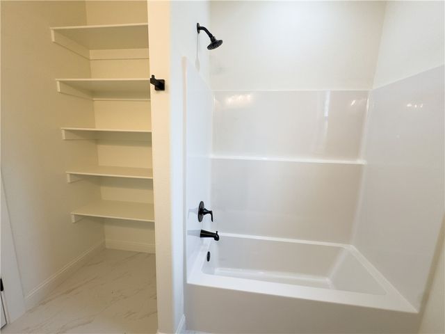 34 Newburgh Drive, Bella Vista, AR 72715