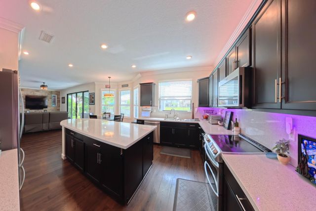 5590 Sandbirch Way, Lake Worth, FL 33463