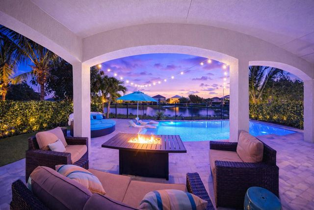 5590 Sandbirch Way, Lake Worth, FL 33463