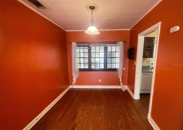 745 NE 10TH AVENUE, Gainesville, FL 32601