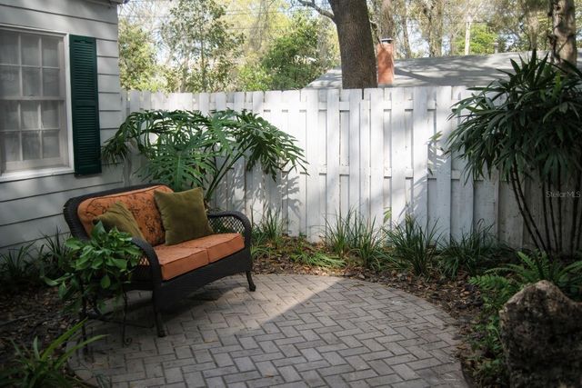 745 NE 10TH AVENUE, Gainesville, FL 32601