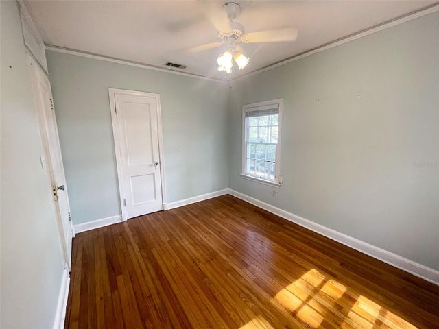 745 NE 10TH AVENUE, Gainesville, FL 32601