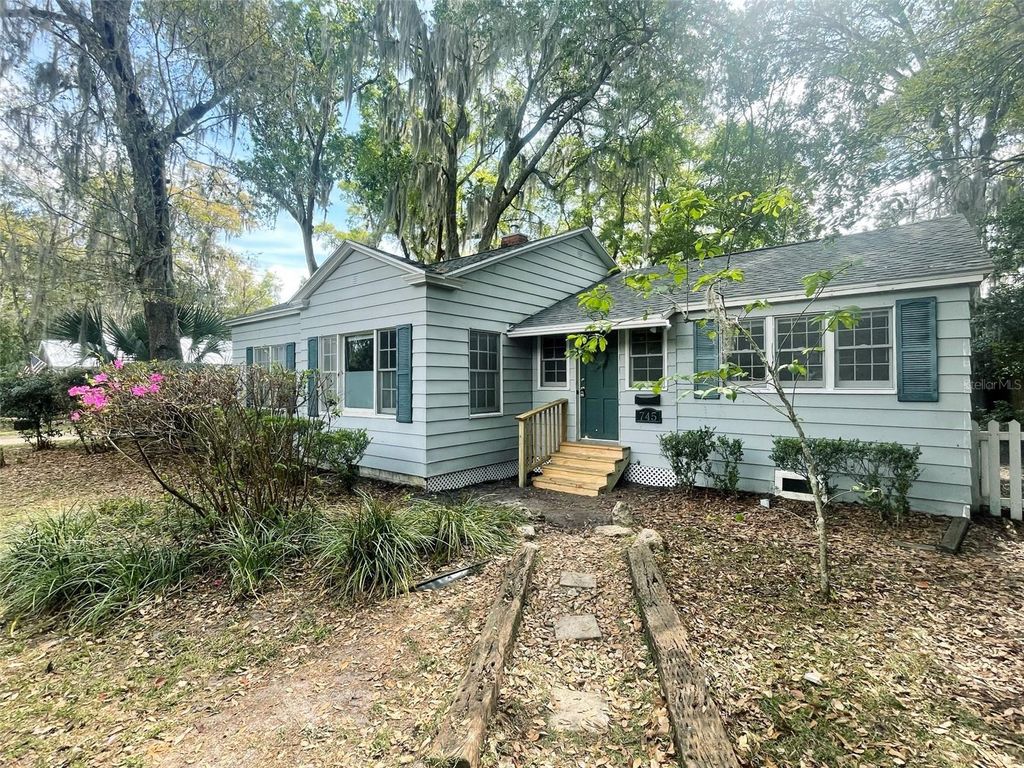 745 NE 10TH AVENUE, Gainesville, FL 32601