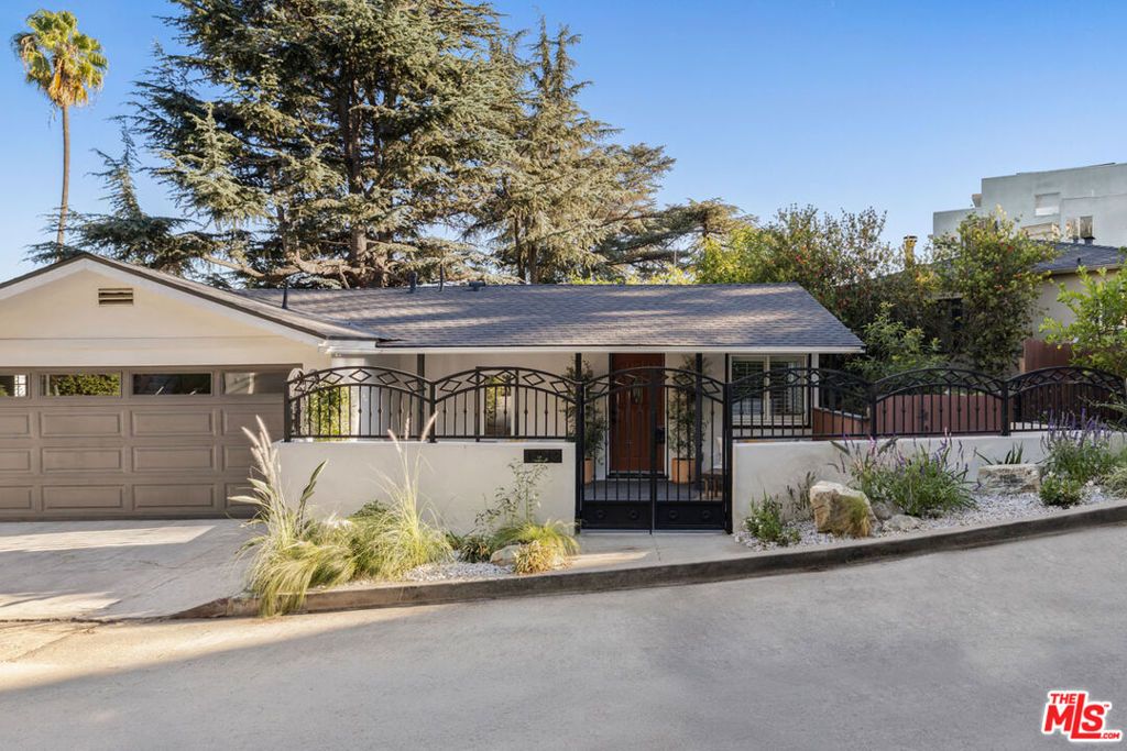 1712 Rotary Drive, Los Angeles, CA 90026 — photo 2
