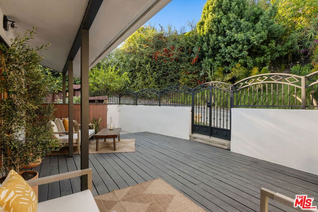 1712 Rotary Drive, Los Angeles, CA 90026 — photo 3
