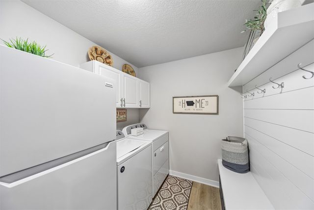 700 Patchett Drive NE, Mitchellville, IA 50169