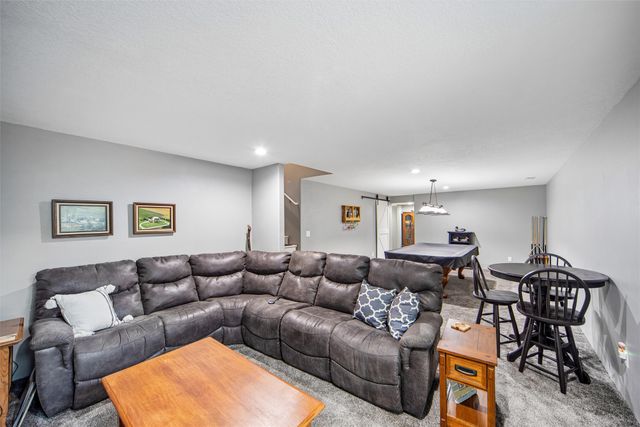 700 Patchett Drive NE, Mitchellville, IA 50169