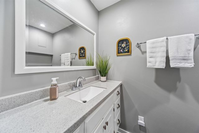 700 Patchett Drive NE, Mitchellville, IA 50169