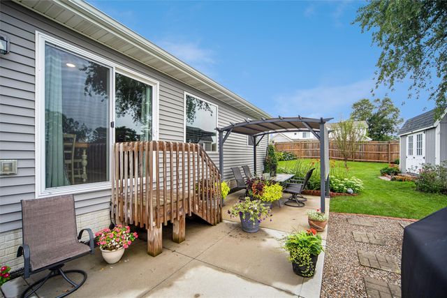 700 Patchett Drive NE, Mitchellville, IA 50169