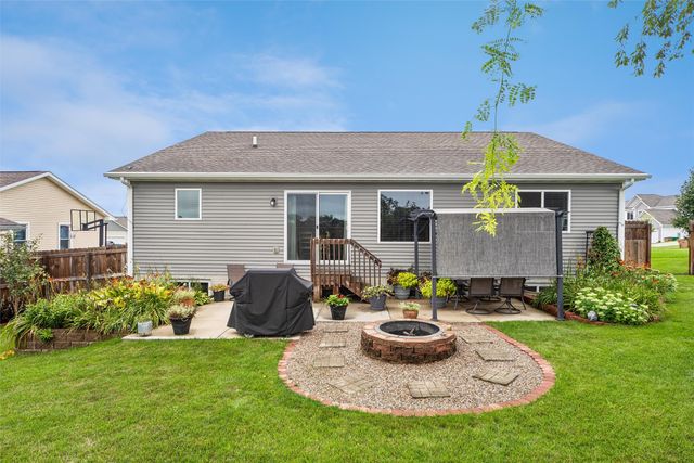 700 Patchett Drive NE, Mitchellville, IA 50169